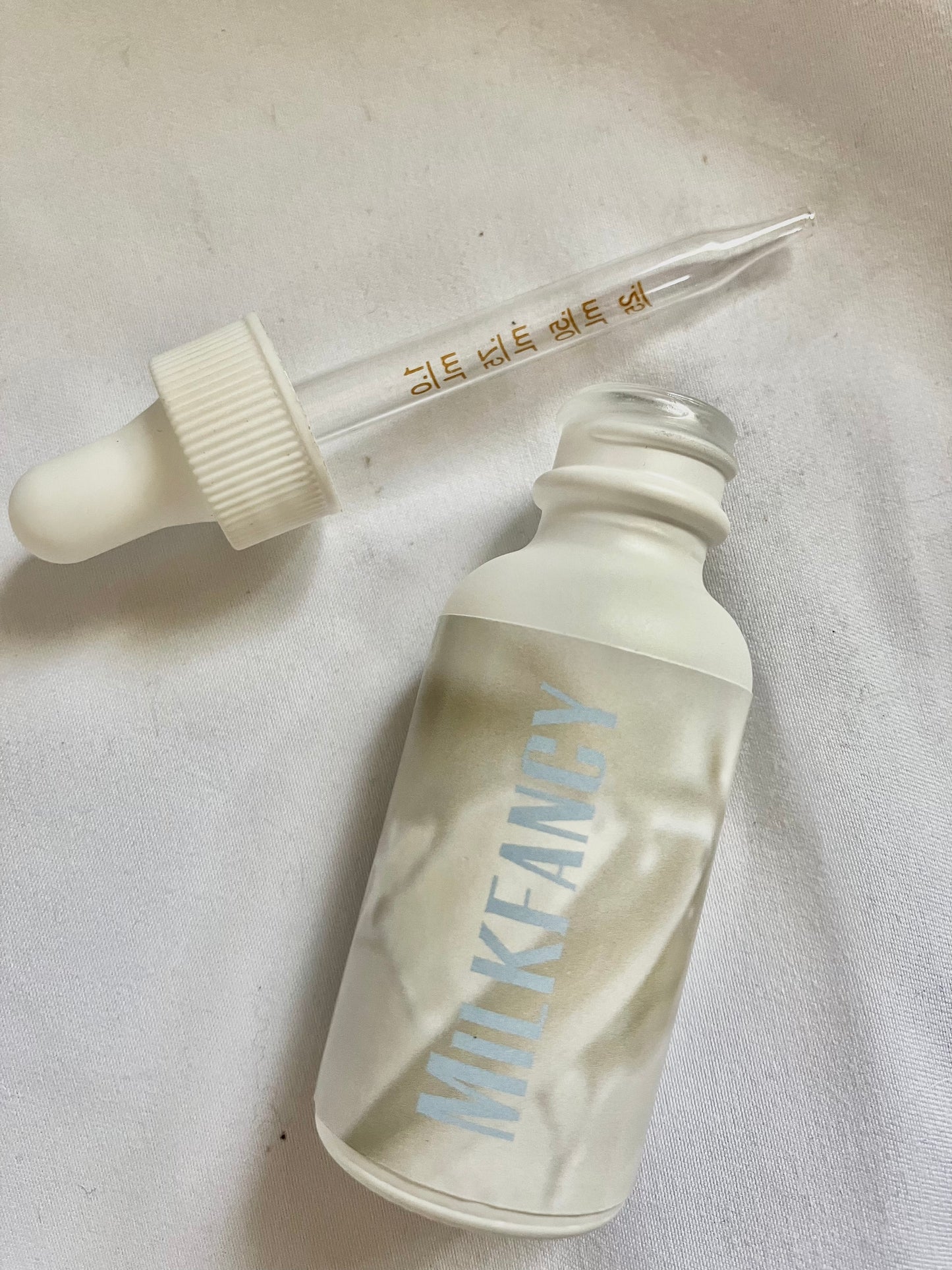Wholesale only / foundations BEST SELLER Milky Liquid Foundation/ goat milk spf 30/ best seller 24